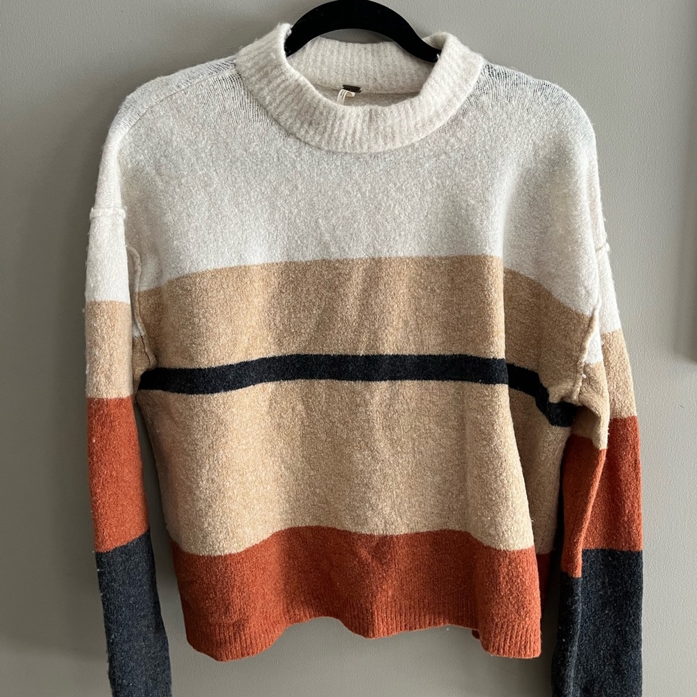 Free People sweater small